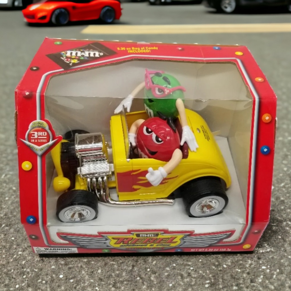 Collectible M&Ms Mars Rebel Without A Clue Hot Rod Candy Dispenser Yellow Car